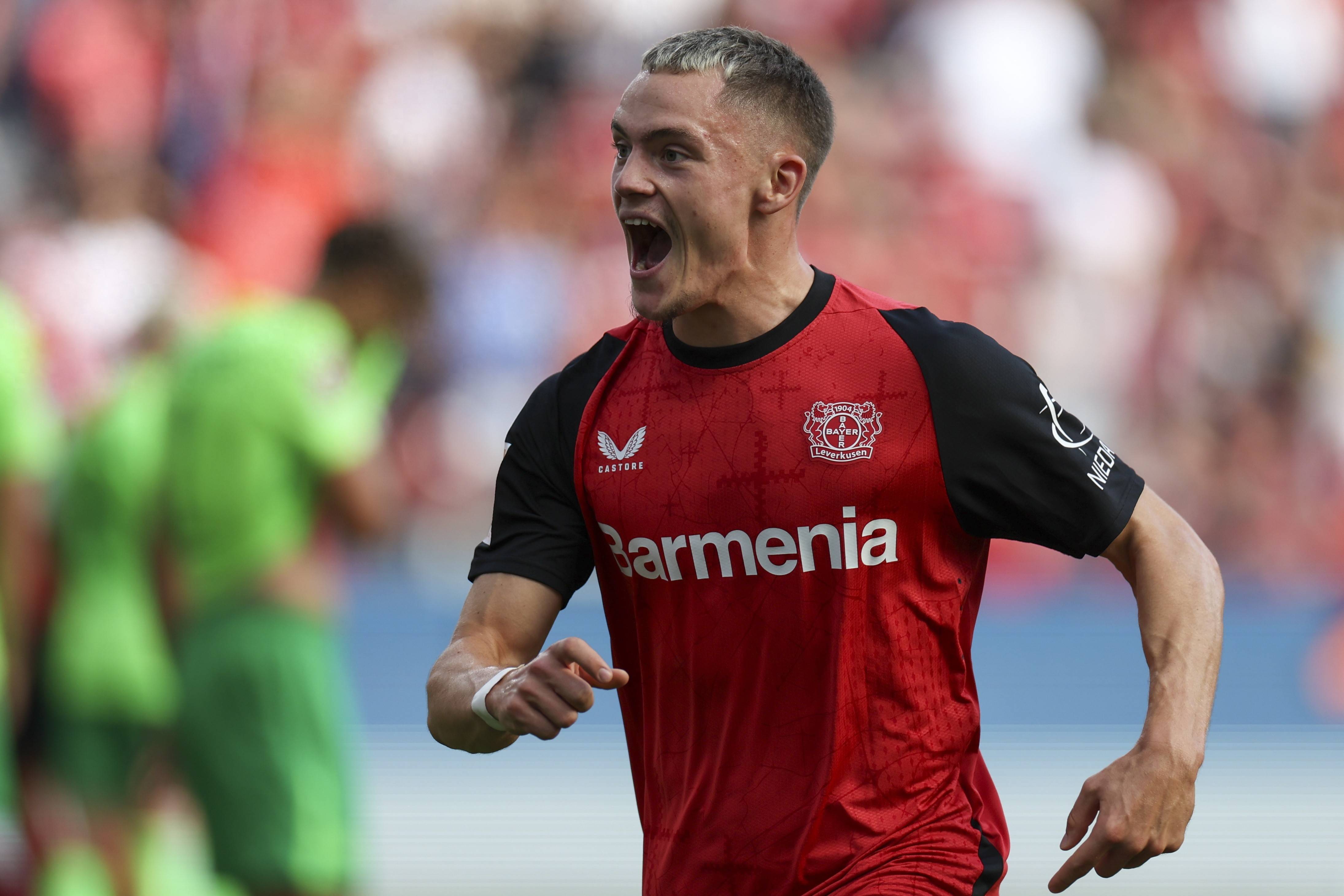 关于勒沃库森客场大胜追赶德甲前四位置的信息 关于勒沃库森客场大胜追赶德甲前四位置的信息